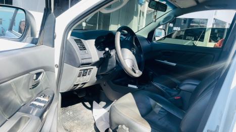 TOYOTA Hilux Caminhonete 3.0 4P SR 4X4 TURBO DIESEL CABINE DUPLA, Foto 3