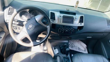 TOYOTA Hilux Caminhonete 3.0 4P SR 4X4 TURBO DIESEL CABINE DUPLA, Foto 6