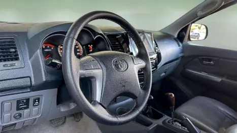 TOYOTA Hilux Caminhonete 3.0 16V 4P 4X4 SRV TURBO DIESEL CABINE DUPLA AUTOMTICO, Foto 11