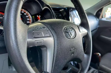 TOYOTA Hilux Caminhonete 3.0 16V 4P 4X4 SRV TURBO DIESEL CABINE DUPLA AUTOMTICO, Foto 12