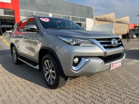 TOYOTA Hilux SW4 2.8 4P SRX 4X4 TURBO DIESEL AUTOMTICO, Foto 6
