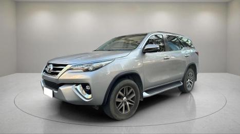 TOYOTA Hilux SW4 2.8 4P SRX 4X4 TURBO DIESEL AUTOMTICO, Foto 1