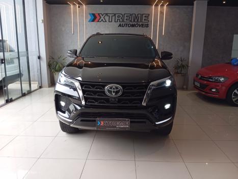 TOYOTA Hilux SW4 2.8 16V 4P SRX 4X4 7 LUGARES TURBO DIESEL AUTOMTICO, Foto 1