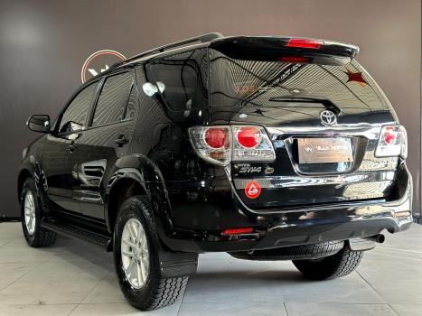 TOYOTA Hilux SW4 3.0 16V 4P SRV 4X4 TURBO DIESEL AUTOMTICO, Foto 4