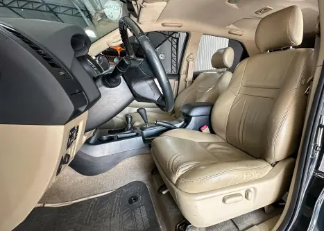 TOYOTA Hilux SW4 3.0 16V 4P SRV 4X4 TURBO DIESEL AUTOMTICO, Foto 8