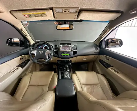 TOYOTA Hilux SW4 3.0 16V 4P SRV 4X4 TURBO DIESEL AUTOMTICO, Foto 9