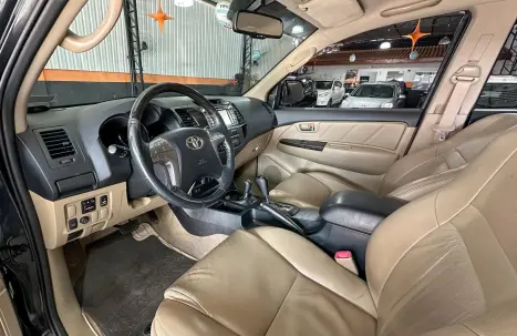 TOYOTA Hilux SW4 3.0 16V 4P SRV 4X4 TURBO DIESEL AUTOMTICO, Foto 14