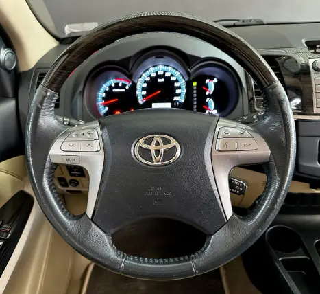 TOYOTA Hilux SW4 3.0 16V 4P SRV 4X4 TURBO DIESEL AUTOMTICO, Foto 21
