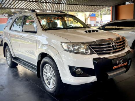 TOYOTA Hilux SW4 3.0 16V 4P SRV 4X4 TURBO DIESEL AUTOMTICO, Foto 4