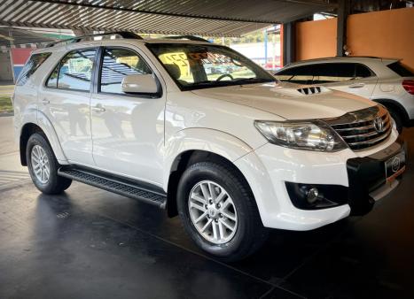 TOYOTA Hilux SW4 3.0 16V 4P SRV 4X4 TURBO DIESEL AUTOMTICO, Foto 5