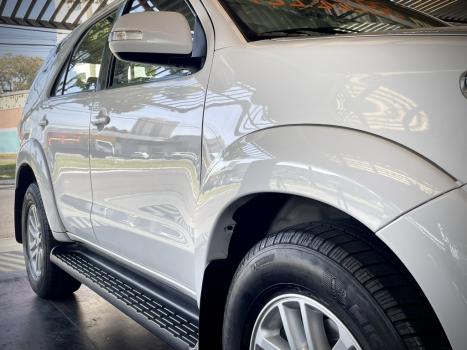 TOYOTA Hilux SW4 3.0 16V 4P SRV 4X4 TURBO DIESEL AUTOMTICO, Foto 6