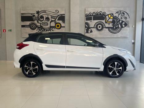 TOYOTA Yaris Hatch 1.5 16V 4P FLEX X WAY MULTIDRIVE AUTOMTICO CVT, Foto 5