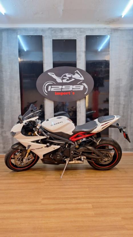 TRIUMPH Daytona 675 R ABS, Foto 5