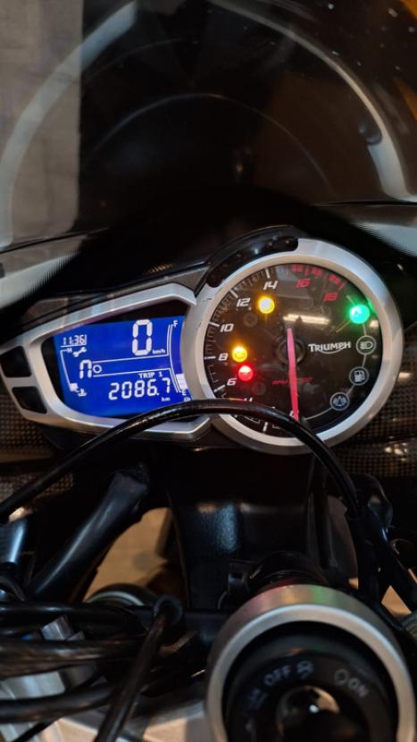 TRIUMPH Daytona 675 R ABS, Foto 8