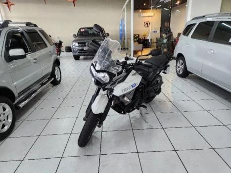 TRIUMPH Tiger 800 XRX, Foto 1