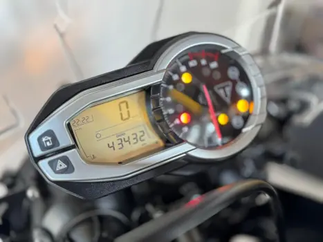 TRIUMPH Tiger 800 XR, Foto 12