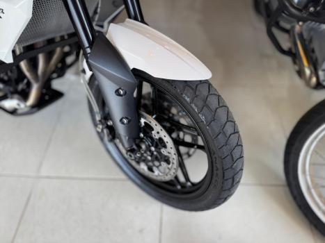 TRIUMPH Tiger 800 XRX, Foto 7