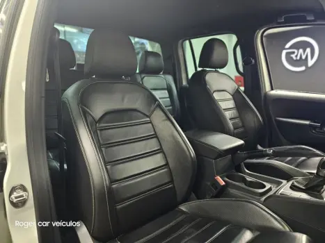 VOLKSWAGEN Amarok 3.0 V6 CABINE DUPLA CONFORT 4X4 TURBO INTERCOOLER AUTOMTICO, Foto 3