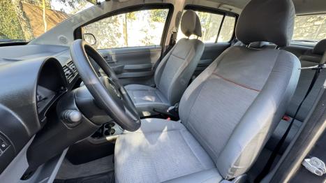 VOLKSWAGEN Fox 1.6 4P, Foto 12