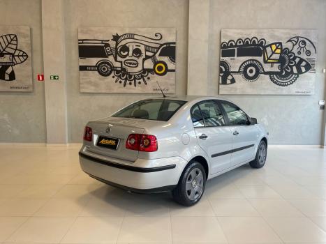 VOLKSWAGEN Polo Sedan 1.6 4P FLEX, Foto 2