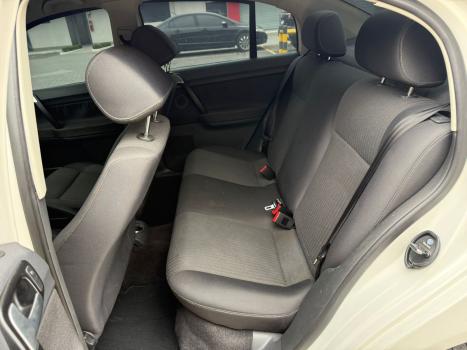VOLKSWAGEN Polo Sedan 1.6 4P, Foto 6