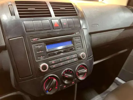 VOLKSWAGEN Polo Sedan 1.6 4P, Foto 16