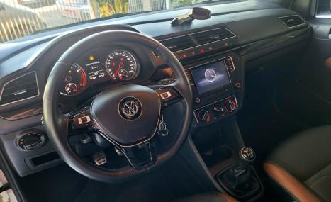 VOLKSWAGEN Saveiro 1.6 G7 CABINE DUPLA CROSS FLEX, Foto 10
