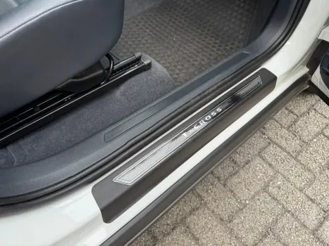 VOLKSWAGEN T-Cross 1.4 4P 250 TSI FLEX HIGHLINE AUTOMTICO, Foto 16