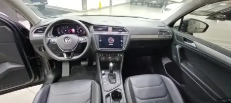 VOLKSWAGEN Tiguan 1.4 250 TSI TOTAL FLEX ALLSPACE COMFORTLINE TURBO AUTOMTICO TIPTRONIC, Foto 8