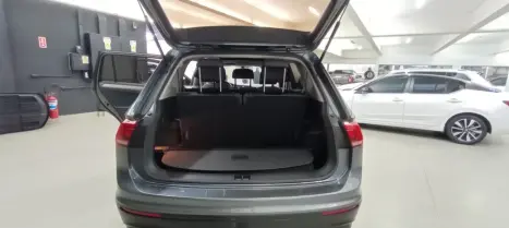 VOLKSWAGEN Tiguan 1.4 250 TSI TOTAL FLEX ALLSPACE COMFORTLINE TURBO AUTOMTICO TIPTRONIC, Foto 11