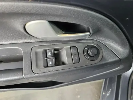 VOLKSWAGEN UP 1.0 12V 4P HIGH FLEX, Foto 4