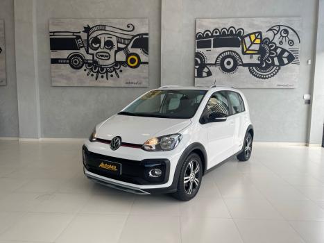 VOLKSWAGEN UP 1.0 4P FLEX 170 TSI XTREME, Foto 3