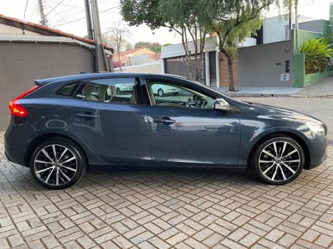 VOLVO V40 2.0 4P T4 MOMENTUM TURBO AUTOMTICO, Foto 11