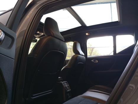 VOLVO XC40 1.5 16V 4P T5 RECHARGE HBRIDO R-DESIGN GEARTRONIC AUTOMTICO, Foto 7