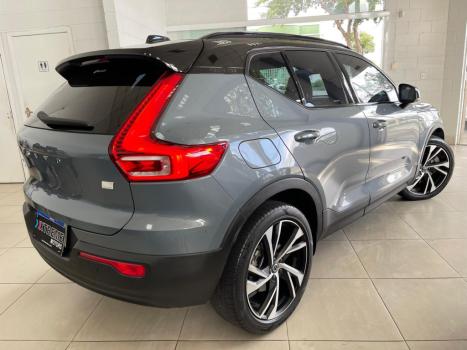 VOLVO XC40 1.5 16V 4P T5 RECHARGE HBRIDO R-DESIGN GEARTRONIC AUTOMTICO, Foto 2