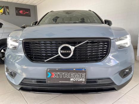 VOLVO XC40 1.5 16V 4P T5 RECHARGE HBRIDO R-DESIGN GEARTRONIC AUTOMTICO, Foto 4