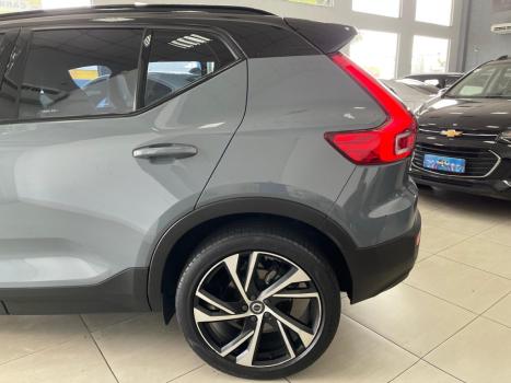 VOLVO XC40 1.5 16V 4P T5 RECHARGE HBRIDO R-DESIGN GEARTRONIC AUTOMTICO, Foto 7