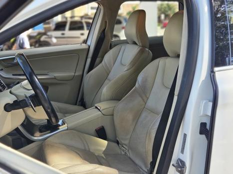 VOLVO XC60 2.0 4P T5 MOMENTUM TURBO AUTOMTICO, Foto 18