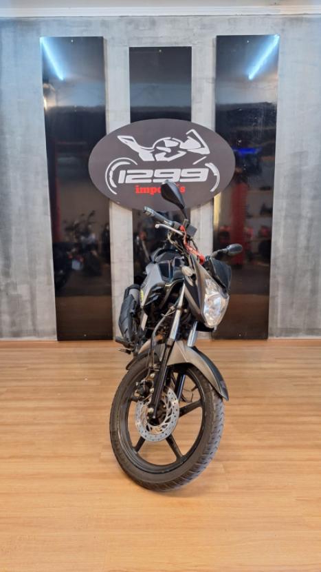 YAMAHA Fazer YS 150 SED, Foto 2