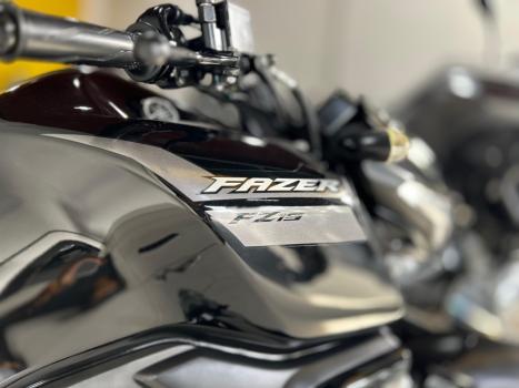 YAMAHA FZ 15 ABS, Foto 3