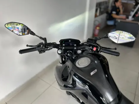 YAMAHA FZ 15 ABS, Foto 10