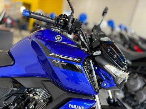YAMAHA FZ 15 Fazer ABS, Foto 4