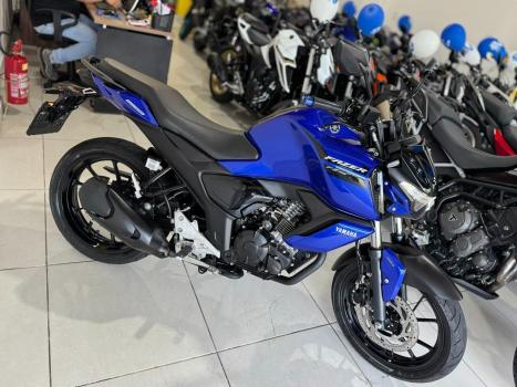 YAMAHA FZ 15 Fazer ABS, Foto 6