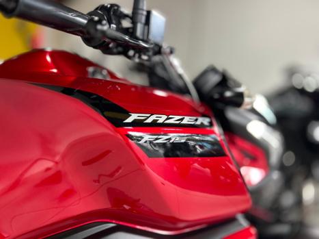 YAMAHA FZ 15 Fazer ABS, Foto 4
