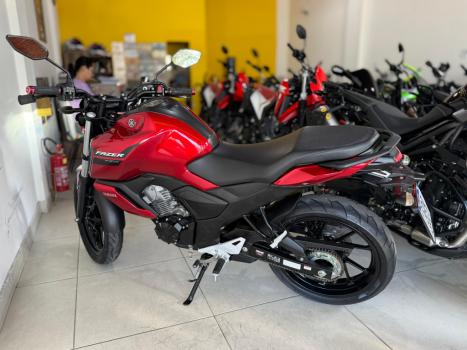 YAMAHA FZ 15 Fazer ABS, Foto 8