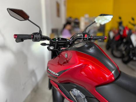 YAMAHA FZ 15 Fazer ABS, Foto 11