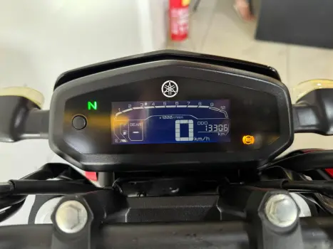 YAMAHA FZ 15 Fazer ABS, Foto 13
