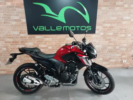 YAMAHA FZ 25 250 Fazer Flex , Foto 1