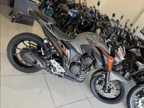 YAMAHA FZ 25 250 Fazer Flex , Foto 6