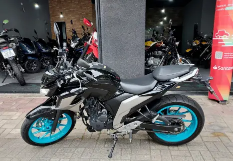 YAMAHA FZ 25 250 Fazer Flex , Foto 3